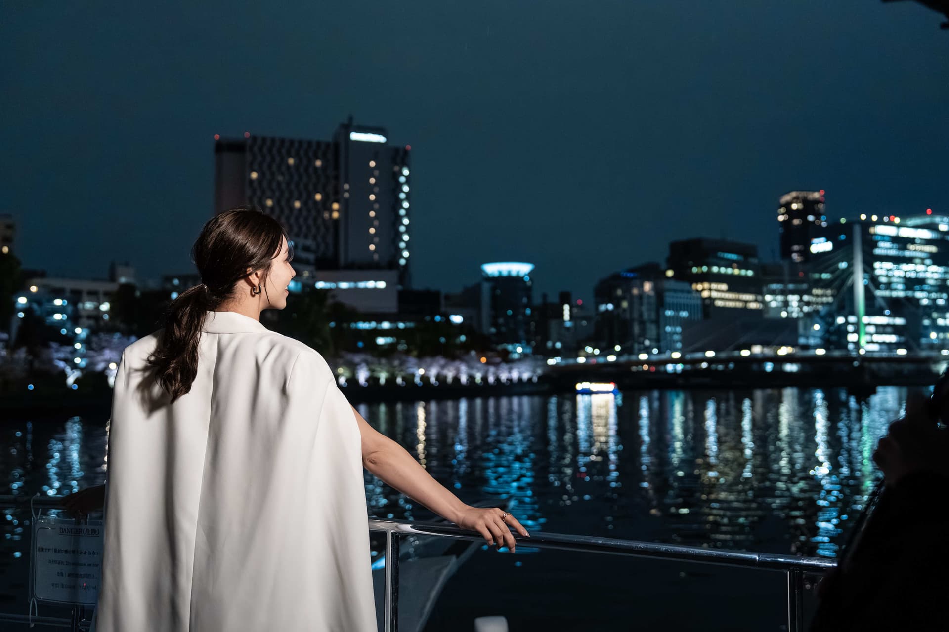 Osaka Night Cruise Featuring Refined Japanese Cuisine Enhances Services for International Visitors