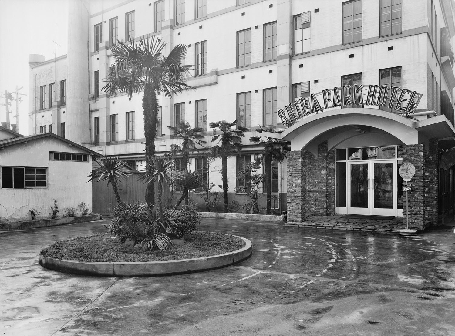 Shiba Park Hotel: A Place Where People and Knowledge Gather Through The Ages