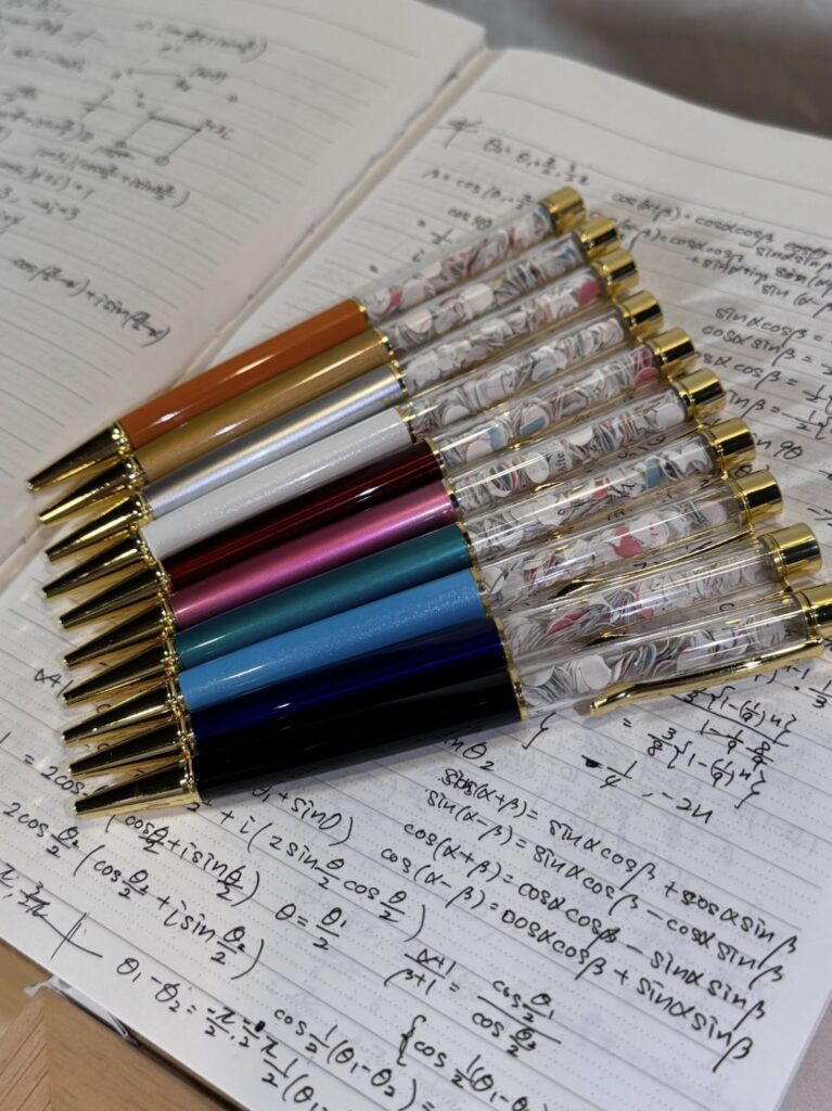 도쿄 시오미 류구 신사, 명문대 합격생 노트 담은 ‘합격의 펜’ 2025년 신제품 출시